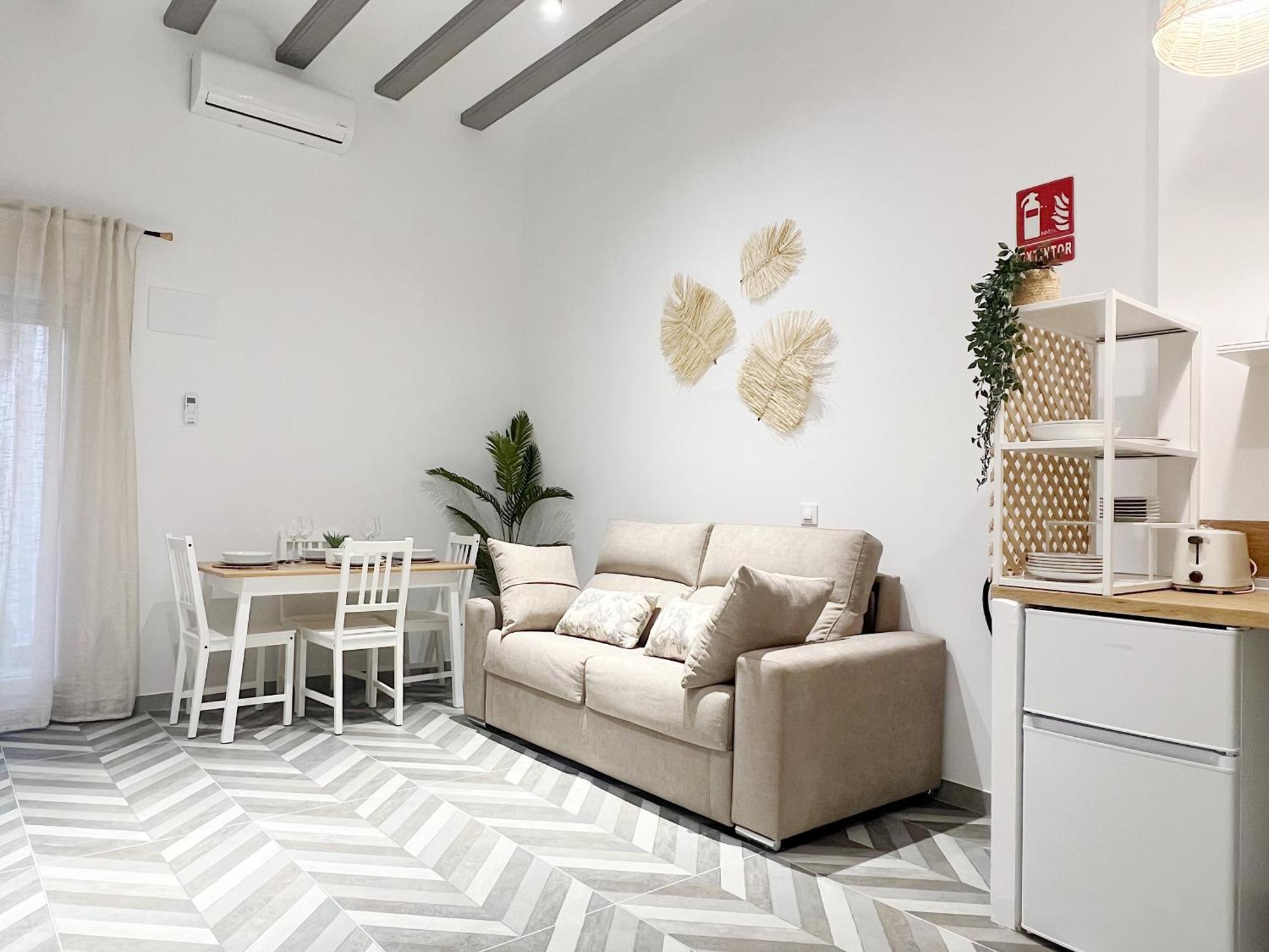 Encantador Vigas De Madera Apartament